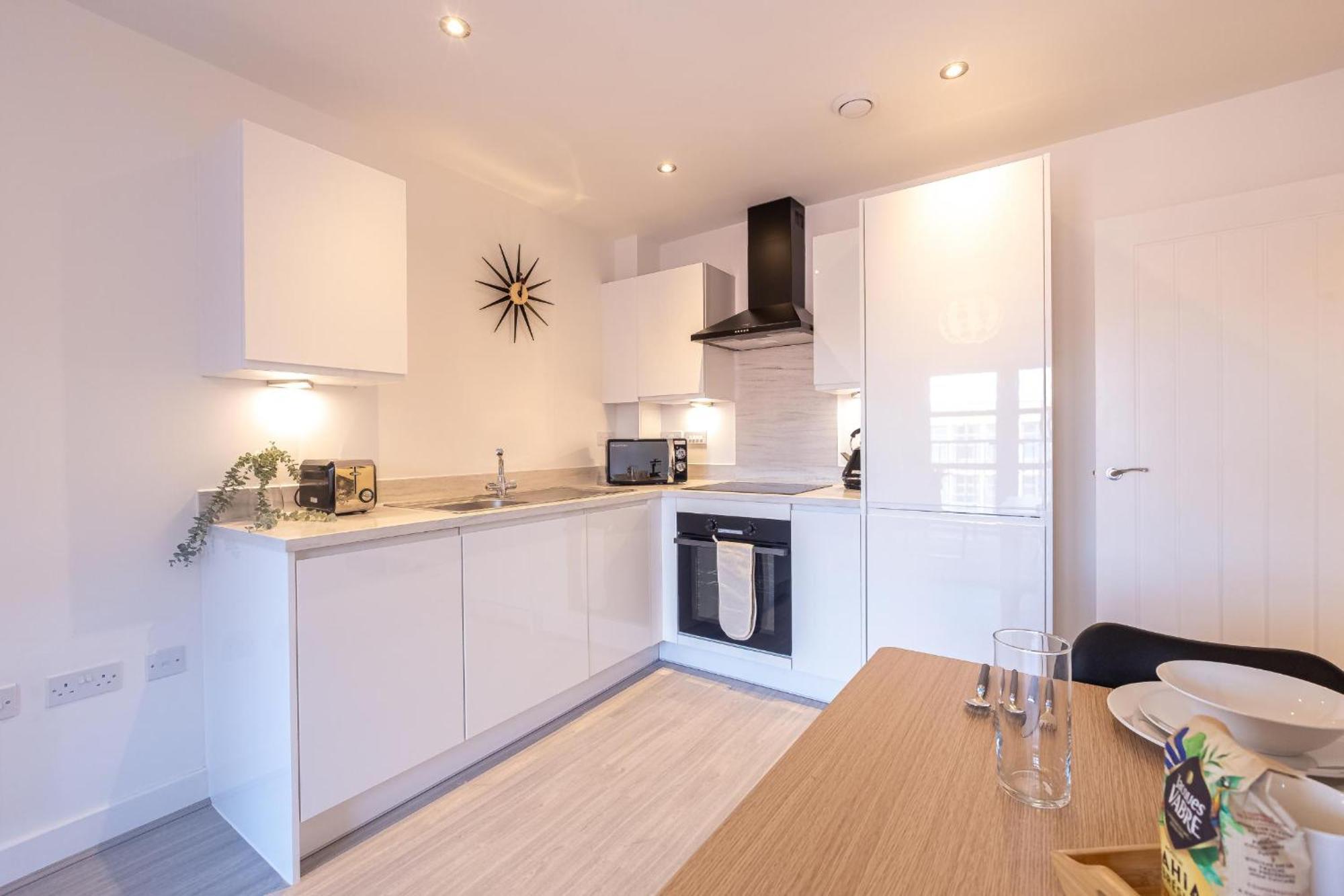 Cozy 1-bed In Family-ready