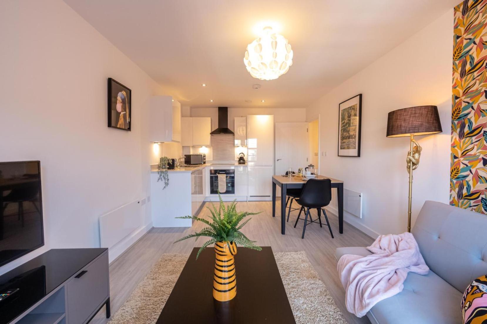 Cozy 1-bed In Family-ready *