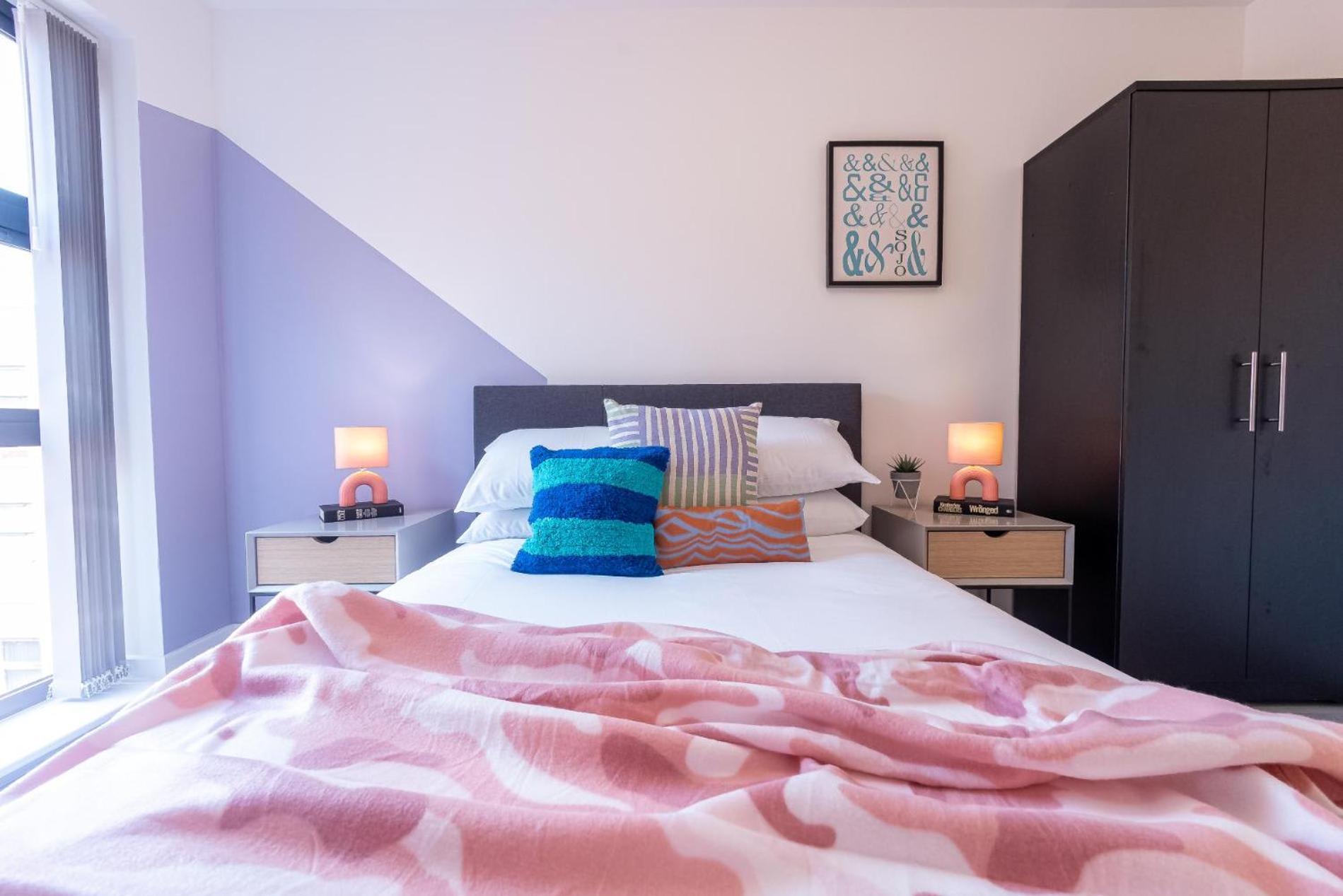 Cozy 1-bed In Family-ready *